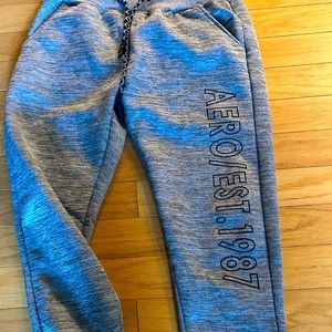 AEROPOSTALE joggers. Gray. Size large